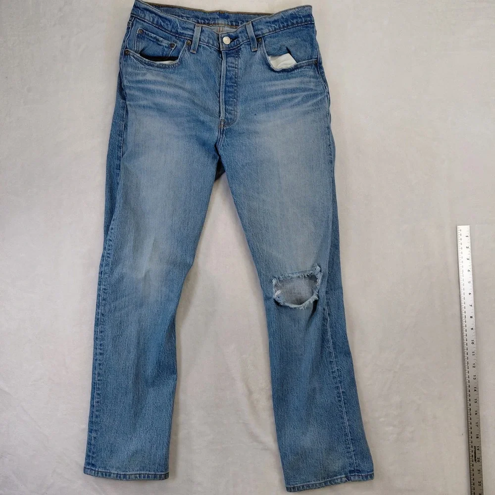 Levis 501 Original Fit Mens‎ 31x30 Light Wash Distressed Button Fly Jeans 12501